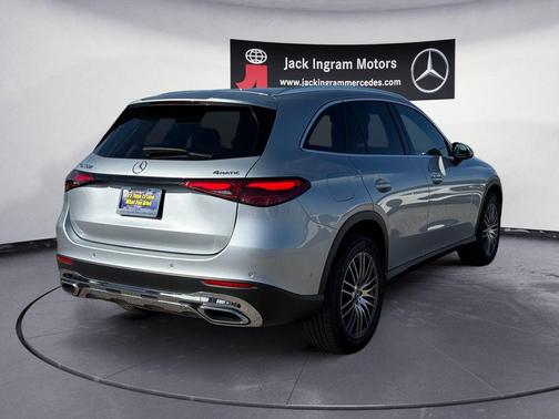 2024 Mercedes-Benz GLC 300 4MATIC