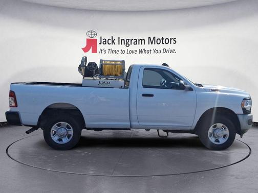 2021 RAM 2500 Tradesman Regular Cab 4x4 8' Box
