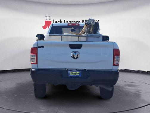 2021 RAM 2500 Tradesman Regular Cab 4x4 8' Box