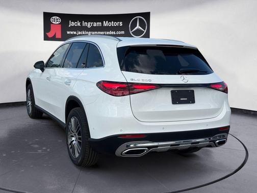 2026 Mercedes-Benz GLC 300 Base