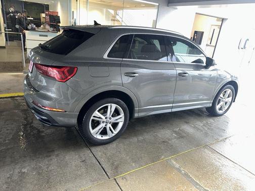 2020 Audi Q3 45 S line Premium