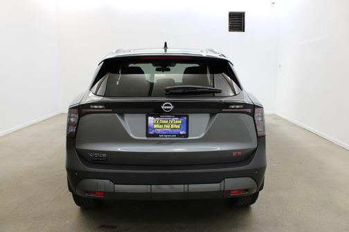 Gun Met 2026 Nissan Kicks SR