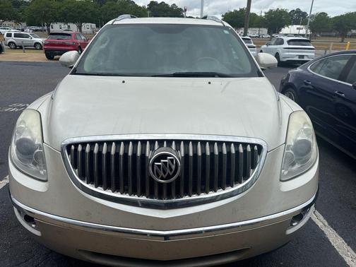 White Diamond Tricoat 2011 Buick Enclave 2XL