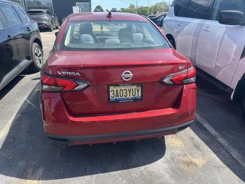 Scarlet Ember Pearl Metallic 2020 Nissan Versa 1.6 SV