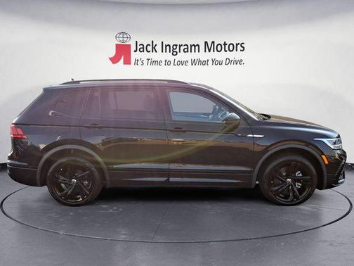 2023 Volkswagen Tiguan 2.0T SE R-Line Black