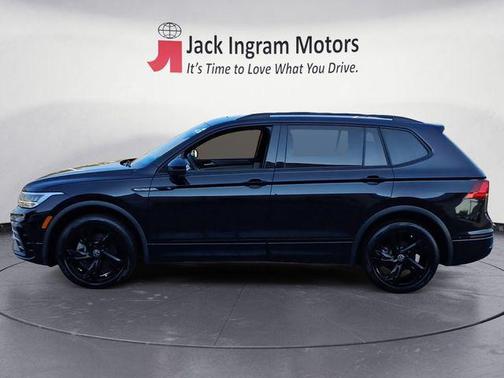 2023 Volkswagen Tiguan 2.0T SE R-Line Black
