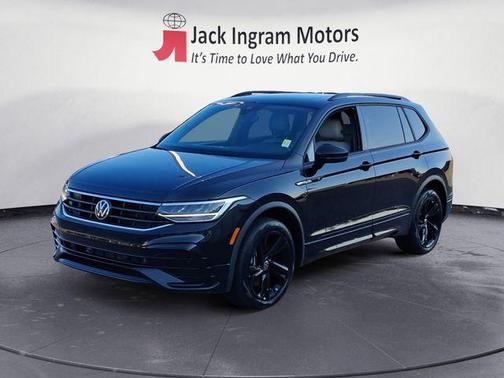 2023 Volkswagen Tiguan 2.0T SE R-Line Black