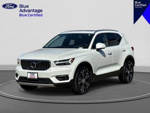 Crystal White Metallic 2020 Volvo XC40 T5 Inscription