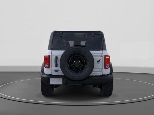 Oxford White 2026 Ford Bronco Big Bend