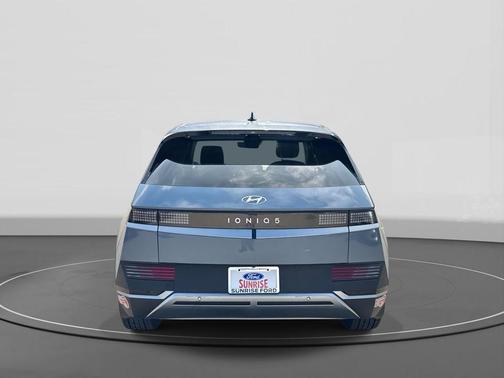 2024 Hyundai IONIQ 5 SE
