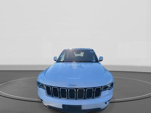 2020 Jeep Grand Cherokee Laredo E