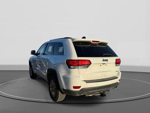 2020 Jeep Grand Cherokee Laredo E