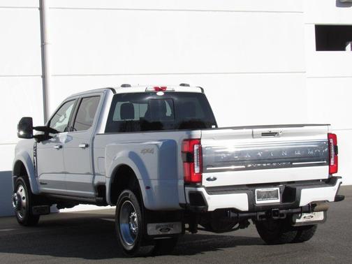 Star White 2024 Ford F-450 Platinum