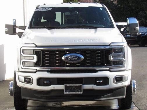 Star White 2024 Ford F-450 Platinum