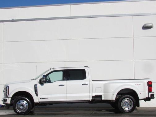 Star White 2024 Ford F-450 Platinum