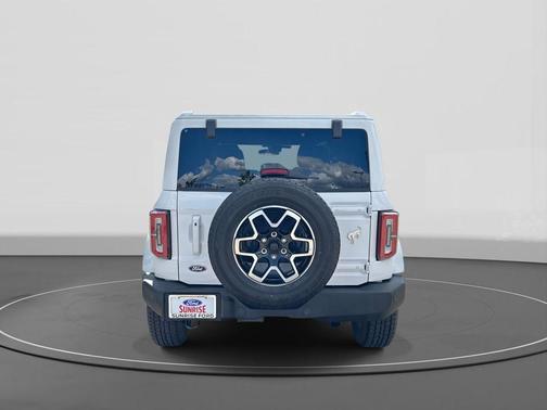 2025 Ford Bronco Outer Banks