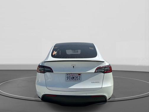 White 2022 Tesla Model Y Performance