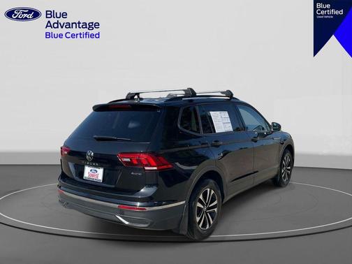 Deep Black Pearl Effect 2024 Volkswagen Tiguan 2.0T S