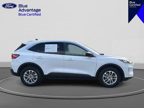 Oxford White 2022 Ford Escape SE
