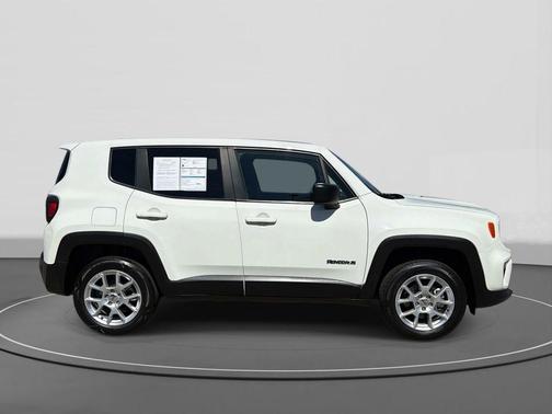 Alpine White Clearcoat 2023 Jeep Renegade Latitude