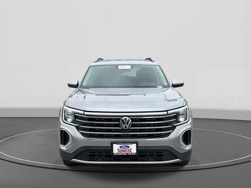 Silver Mist Metallic 2025 Volkswagen Atlas 2.0T SE