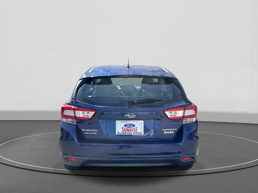 2017 Subaru Impreza 2.0i