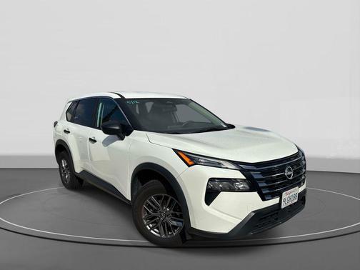Glacier White 2024 Nissan Rogue S