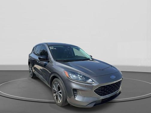 Carbonized Gray Metallic 2022 Ford Escape SE