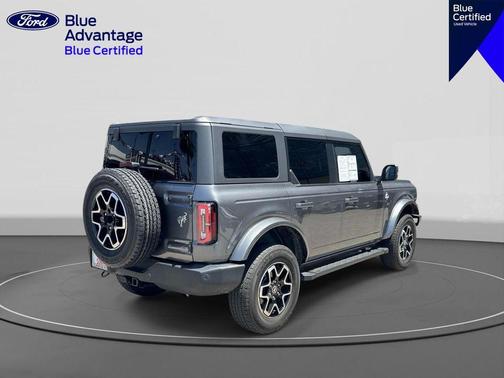 Carbonized Gray Metallic 2023 Ford Bronco Outer Banks