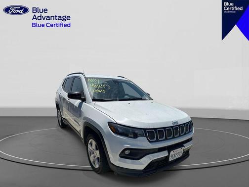 Bright White Clearcoat 2022 Jeep Compass Latitude