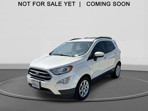 White Platinum Tri-Coat Metallic 2018 Ford EcoSport SE