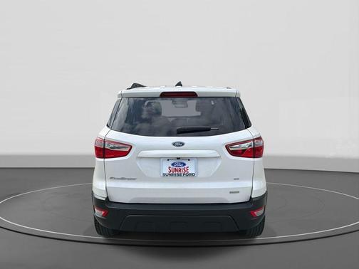 White Platinum Tri-Coat Metallic 2018 Ford EcoSport SE