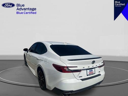 Ice 2025 Toyota Camry SE