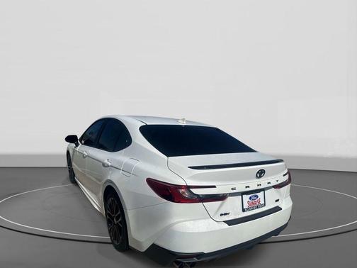 Ice 2025 Toyota Camry SE