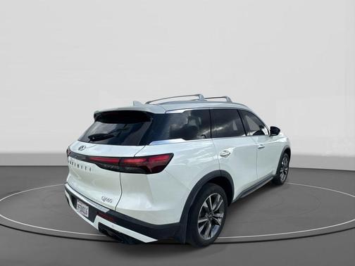 Majestic White 2023 INFINITI QX60 Luxe