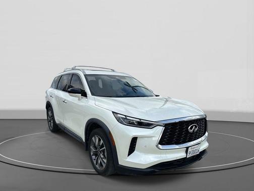 Majestic White 2023 INFINITI QX60 Luxe