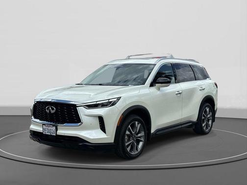 Majestic White 2023 INFINITI QX60 Luxe