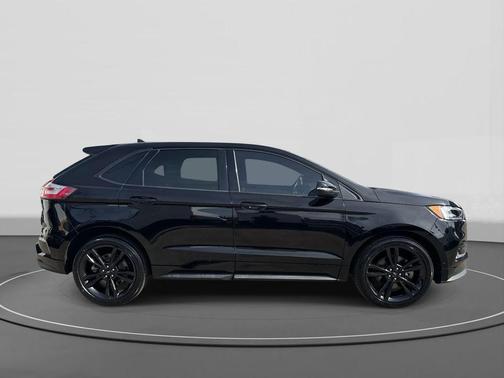 2020 Ford Edge ST