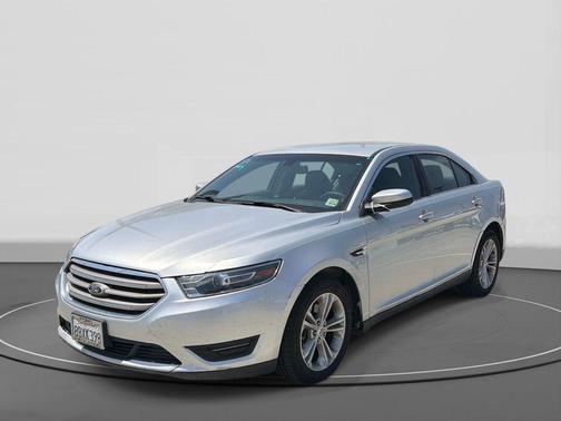 Ingot Silver Metallic 2017 Ford Taurus SEL