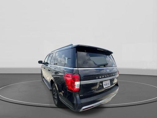 Dark Matter Gray Metallic 2024 Ford Expedition Max XLT