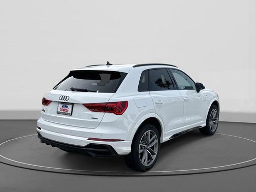 2023 Audi Q3 45 S line Premium