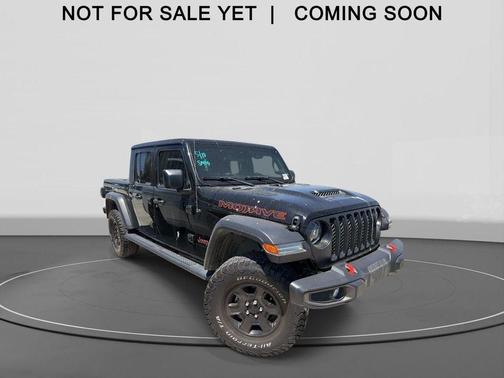 Black Clearcoat 2023 Jeep Gladiator Mojave