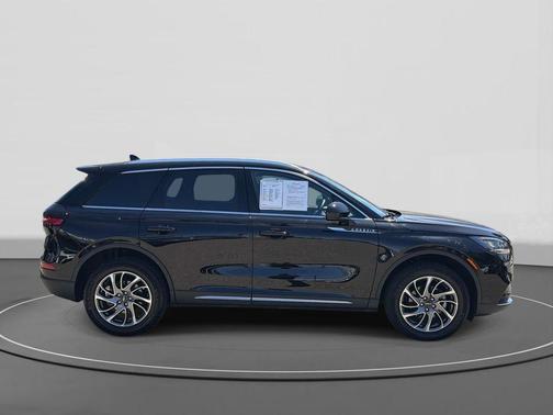 Black Metallic 2022 Lincoln Corsair Standard
