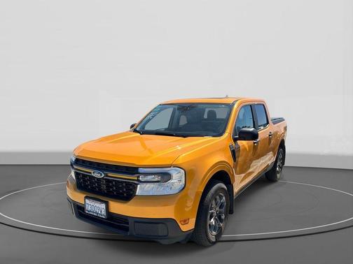 Cyber Orange Metallic Tricoat 2023 Ford Maverick XLT