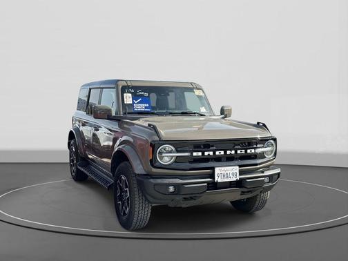 2025 Ford Bronco Outer Banks