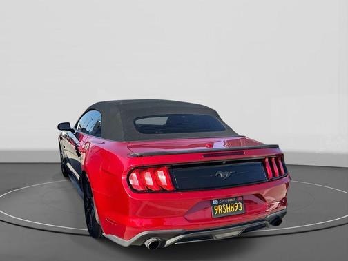 2022 Ford Mustang EcoBoost