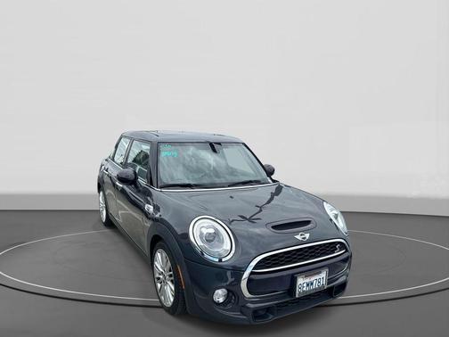 Thunder Gray Metallic 2017 MINI Hardtop Cooper S