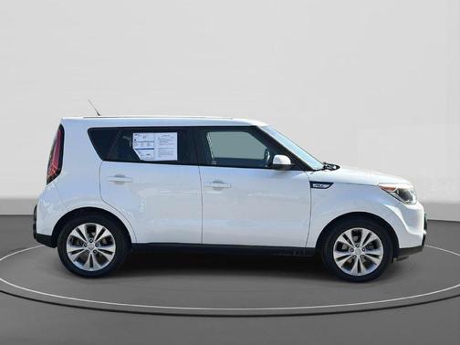 Clear White 2016 Kia Soul +
