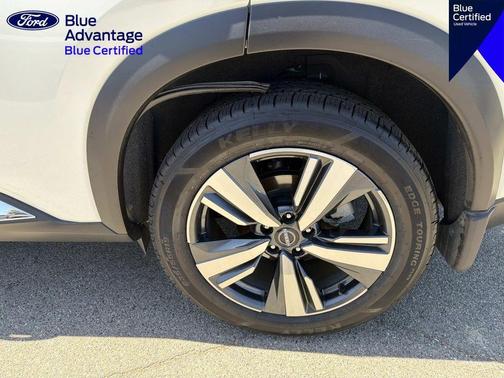 White 2023 Nissan Rogue Platinum