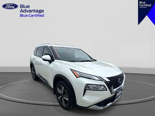 White 2023 Nissan Rogue Platinum